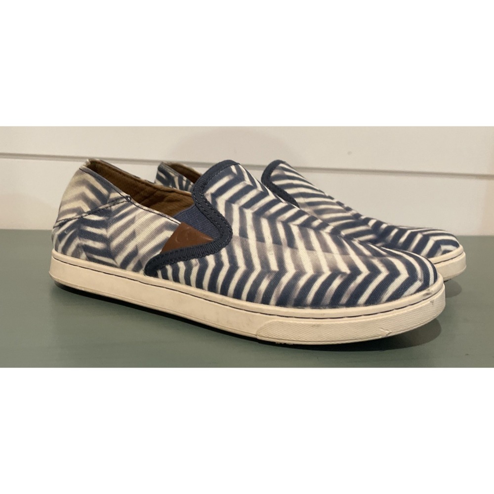 OluKai Women's Size 7 US/37 EU Pehuea Pa'i Lava Rock/Off White Slip-On Shoes‎